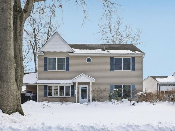 28 W Francis Street, Iselin, NJ 08830