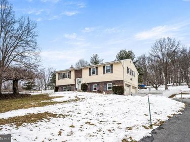 1548 COUNTY LINE ROAD, GILBERTSVILLE, PA 19525