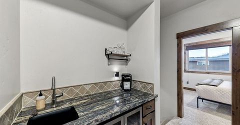 10935 Skislope Way, Truckee, CA 96161 Photo