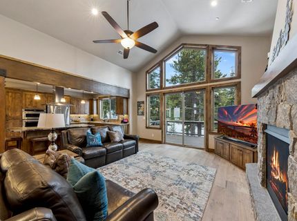 10935 Skislope Way, Truckee, CA 96161 Photo