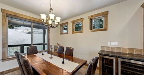 10935 Skislope Way, Truckee, CA 96161 Photo