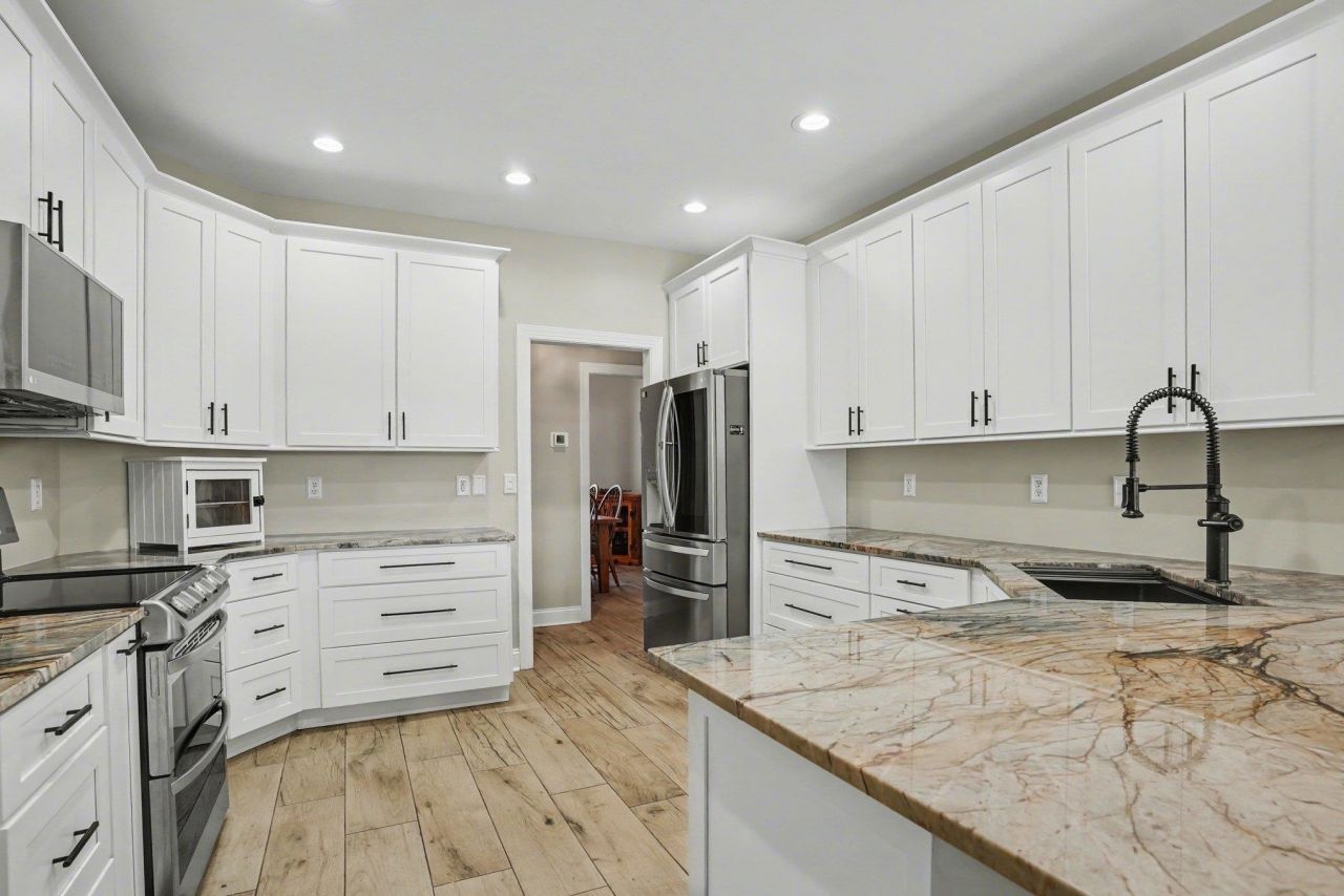 3750 Kingsley Dr. Photo 12