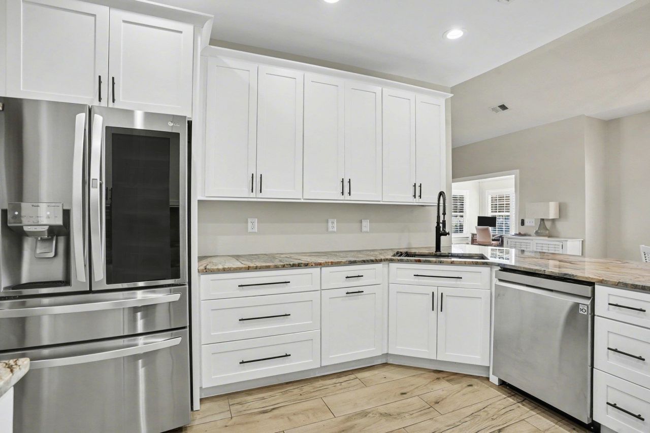 3750 Kingsley Dr. Photo 14