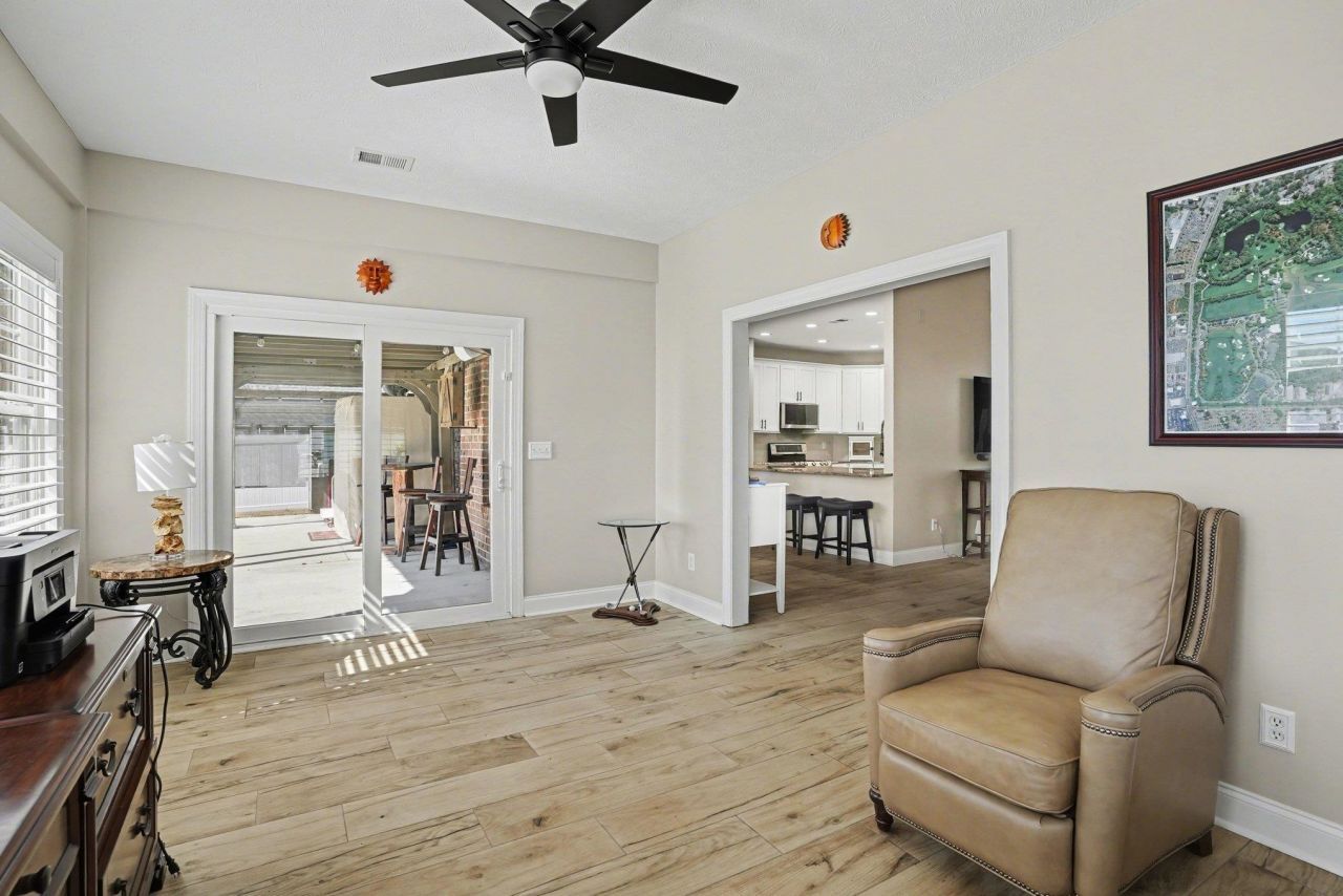 3750 Kingsley Dr. Photo 15