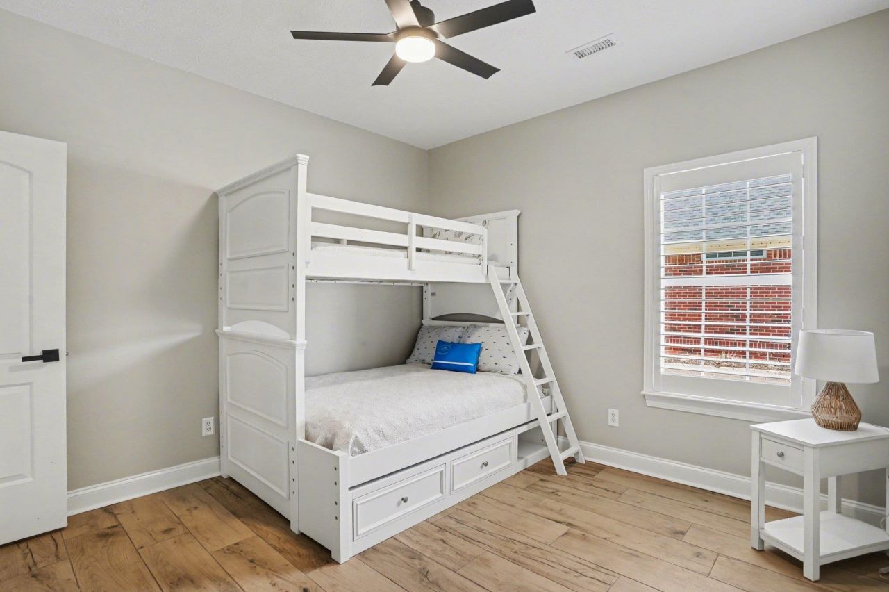 3750 Kingsley Dr. Photo 24