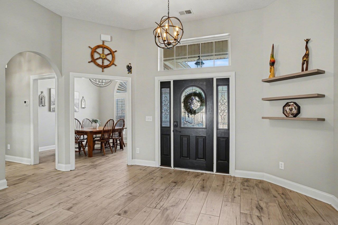 3750 Kingsley Dr. Photo 4