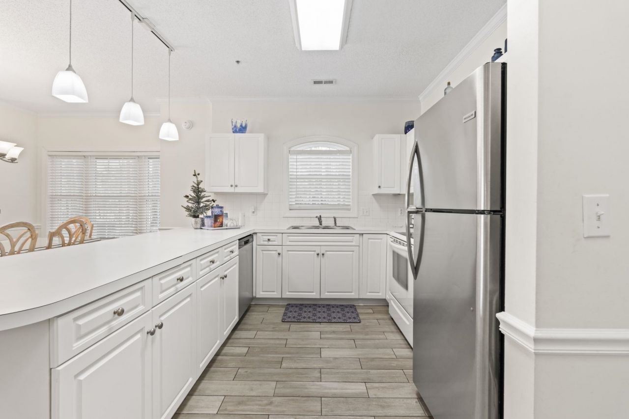 4881 Dahlia Ct.  Photo 5