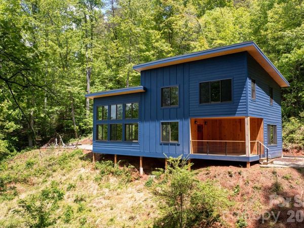 83 Mount Airy Road , Marshall, NC 28753