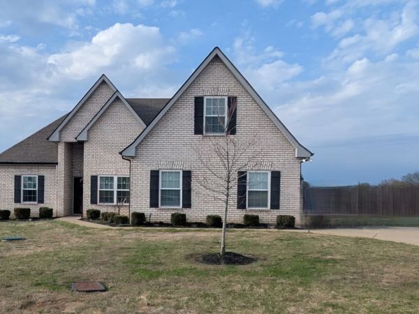 7909 Alameda Dr, Murfreesboro, TN 37127