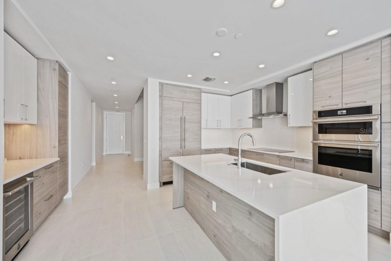 301 1st Street S, Unit 1704, Saint Petersburg, FL 33701 Photo