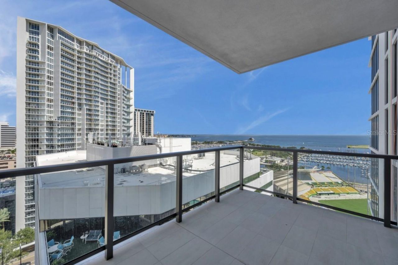 301 1st Street S, Unit 1704, Saint Petersburg, FL 33701 Photo