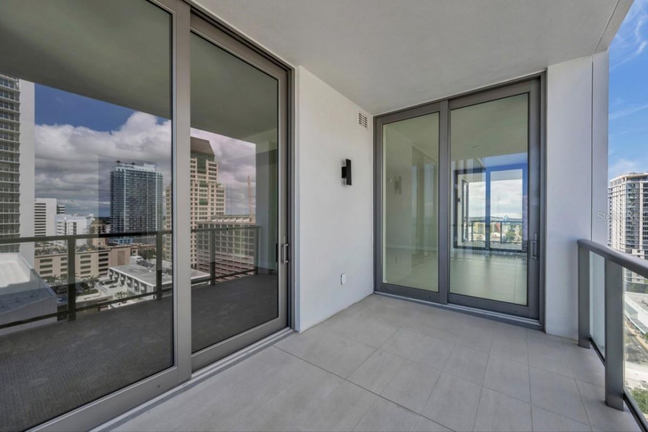 301 1st Street S, Unit 1704, Saint Petersburg, FL 33701 Photo