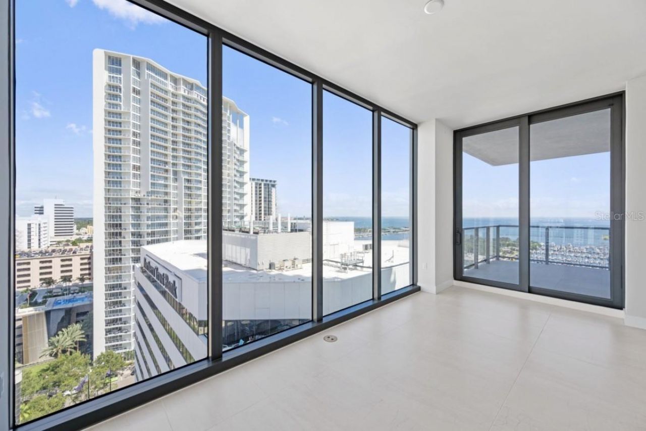 301 1st Street S, Unit 1704, Saint Petersburg, FL 33701 Photo