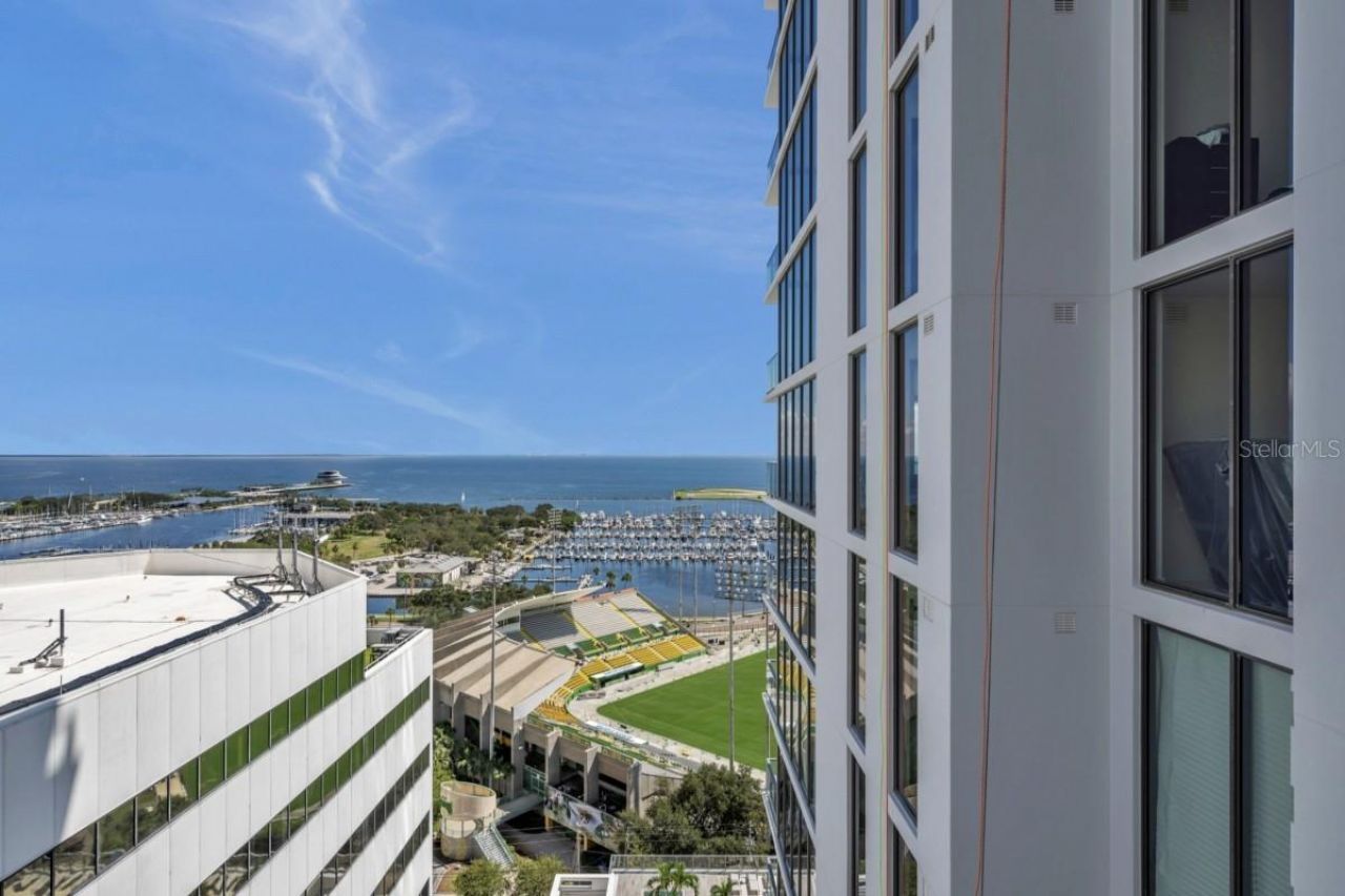 301 1st Street S, Unit 1704, Saint Petersburg, FL 33701 Photo