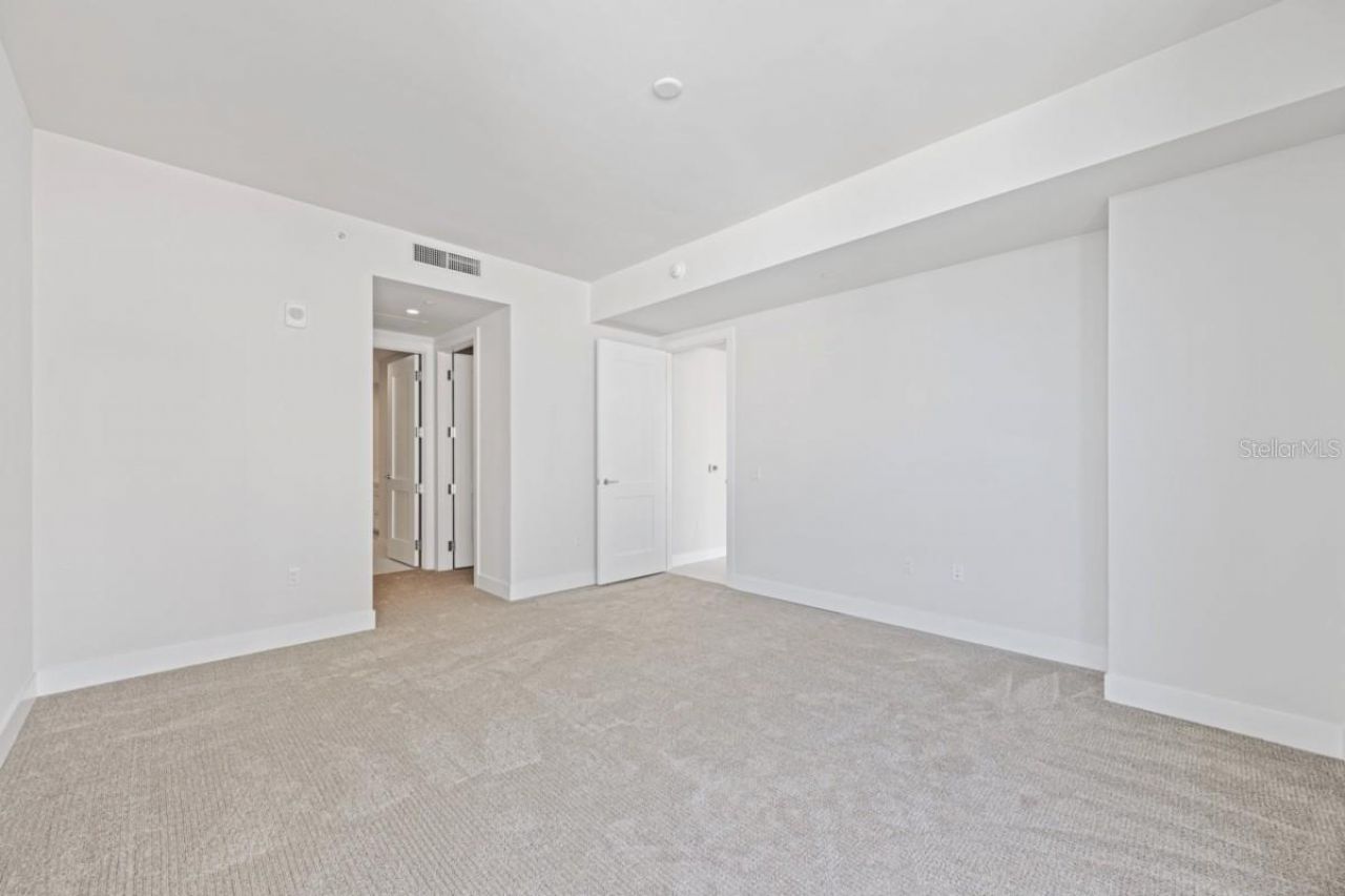 301 1st Street S, Unit 1704, Saint Petersburg, FL 33701 Photo