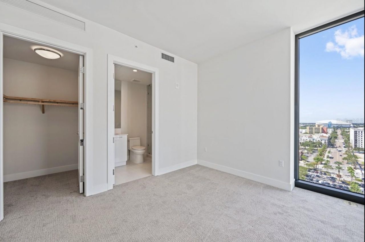 301 1st Street S, Unit 1704, Saint Petersburg, FL 33701 Photo