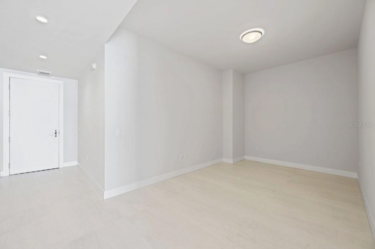 301 1st Street S, Unit 1704, Saint Petersburg, FL 33701 Photo