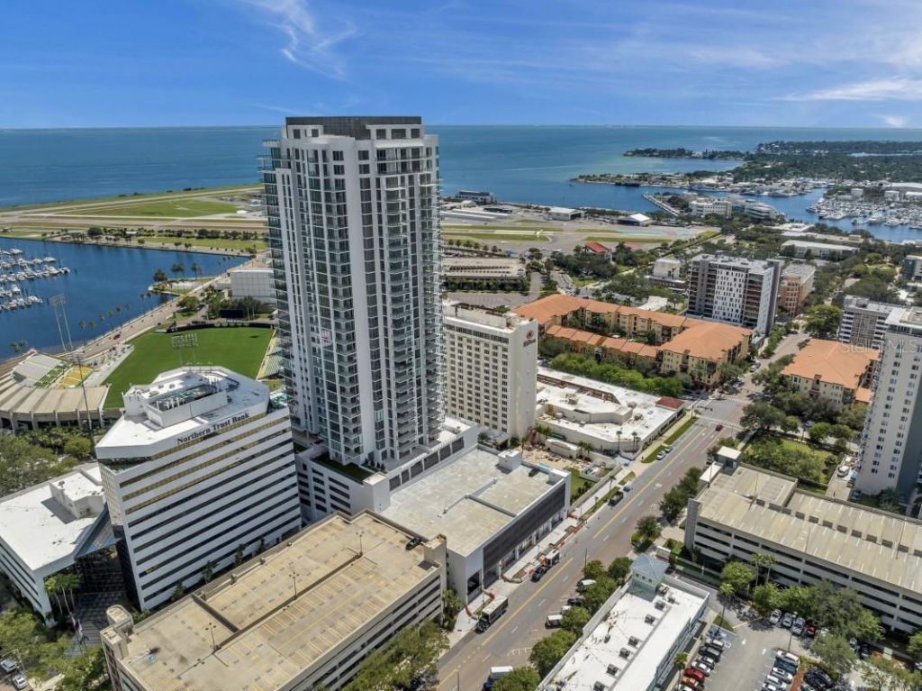 301 1st Street S, Unit 1704, Saint Petersburg, FL 33701 Photo