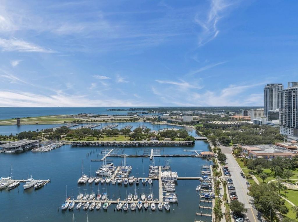 301 1st Street S, Unit 1704, Saint Petersburg, FL 33701 Photo