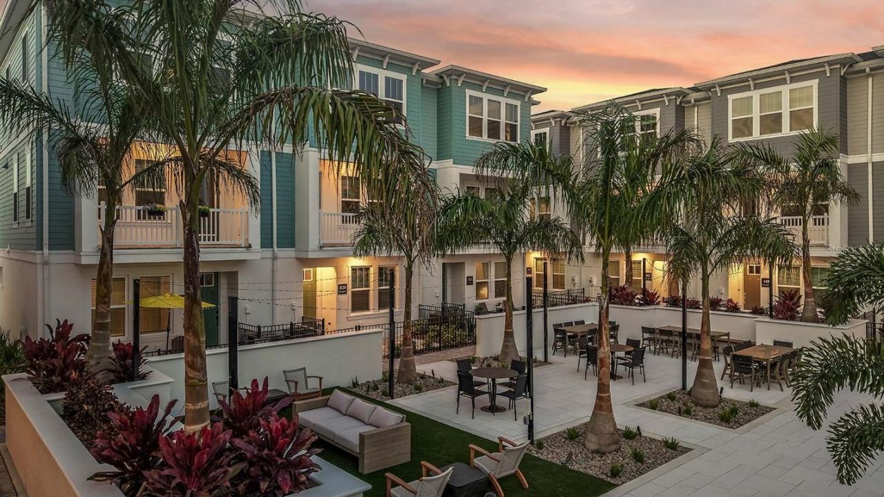 490 31st Way N, Saint Petersburg, FL 33713 Photo