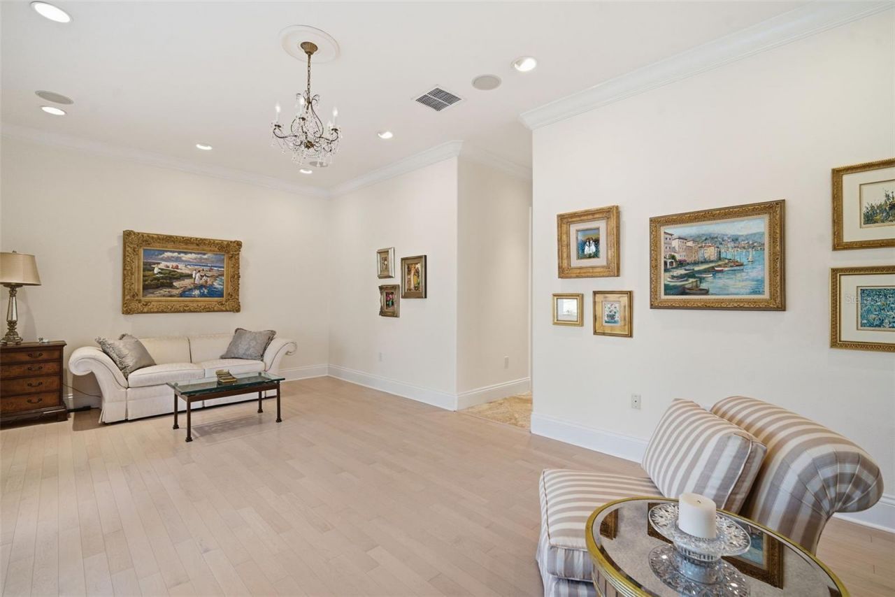 4117 W Azeele Street, Tampa, FL 33609 Photo