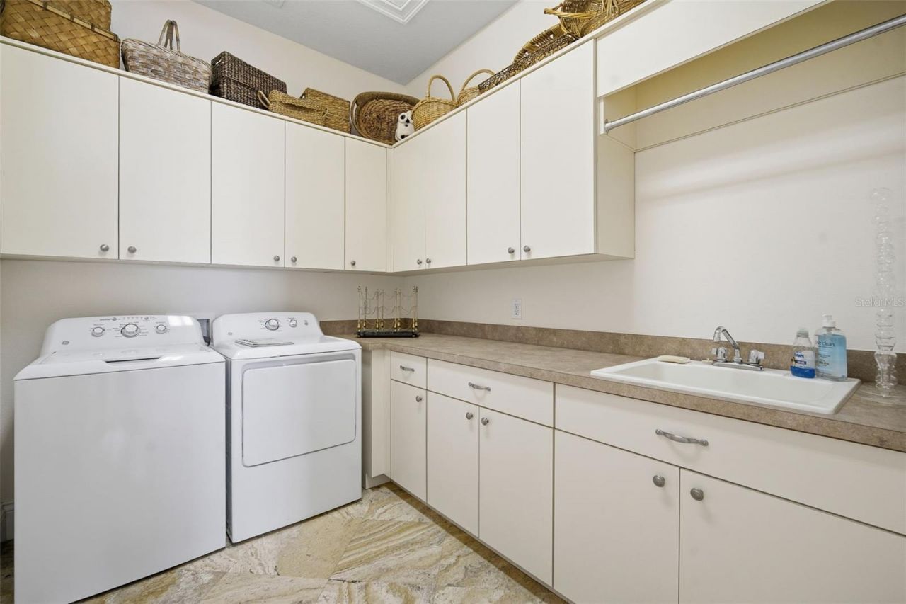 4117 W Azeele Street, Tampa, FL 33609 Photo