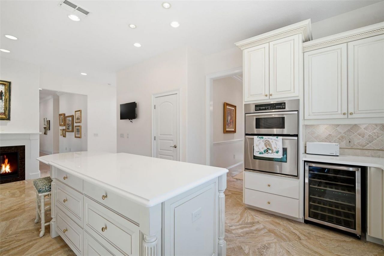 4117 W Azeele Street, Tampa, FL 33609 Photo