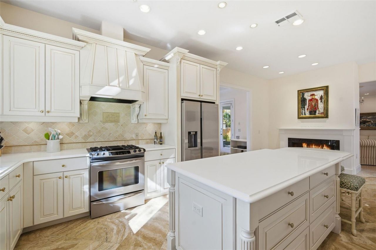 4117 W Azeele Street, Tampa, FL 33609 Photo