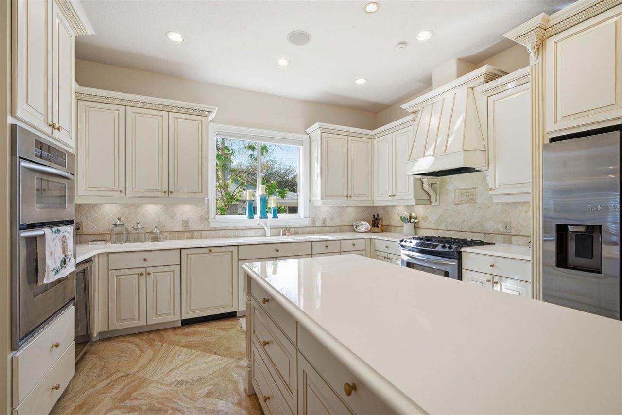 4117 W Azeele Street, Tampa, FL 33609 Photo