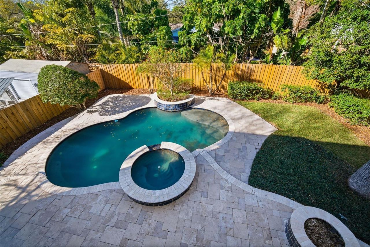 4117 W Azeele Street, Tampa, FL 33609 Photo