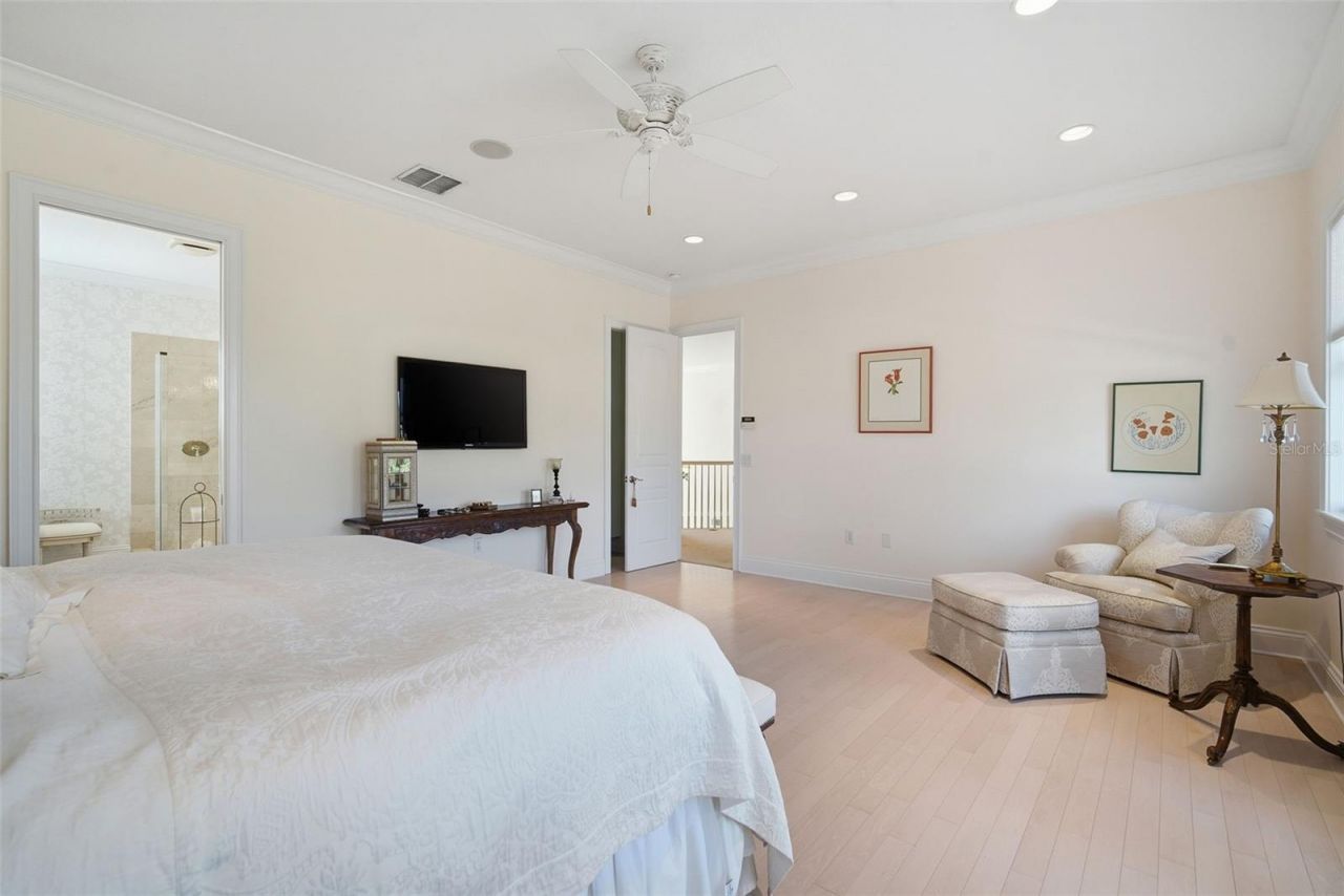 4117 W Azeele Street, Tampa, FL 33609 Photo