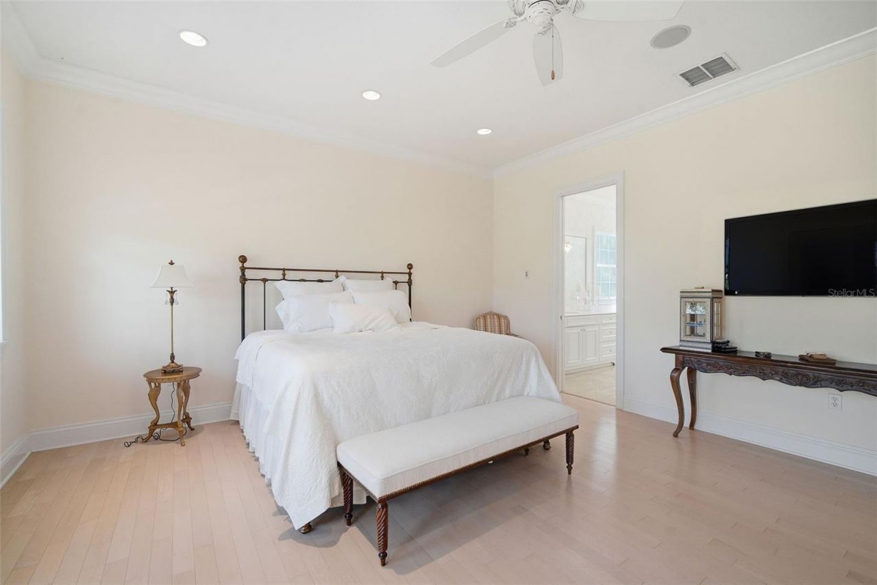 4117 W Azeele Street, Tampa, FL 33609 Photo