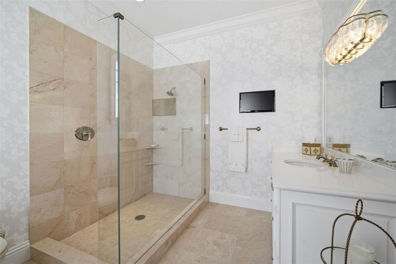 4117 W Azeele Street, Tampa, FL 33609 Photo