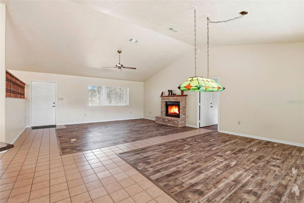 534 SW Thorne Lane, Fort White, FL 32038 Photo