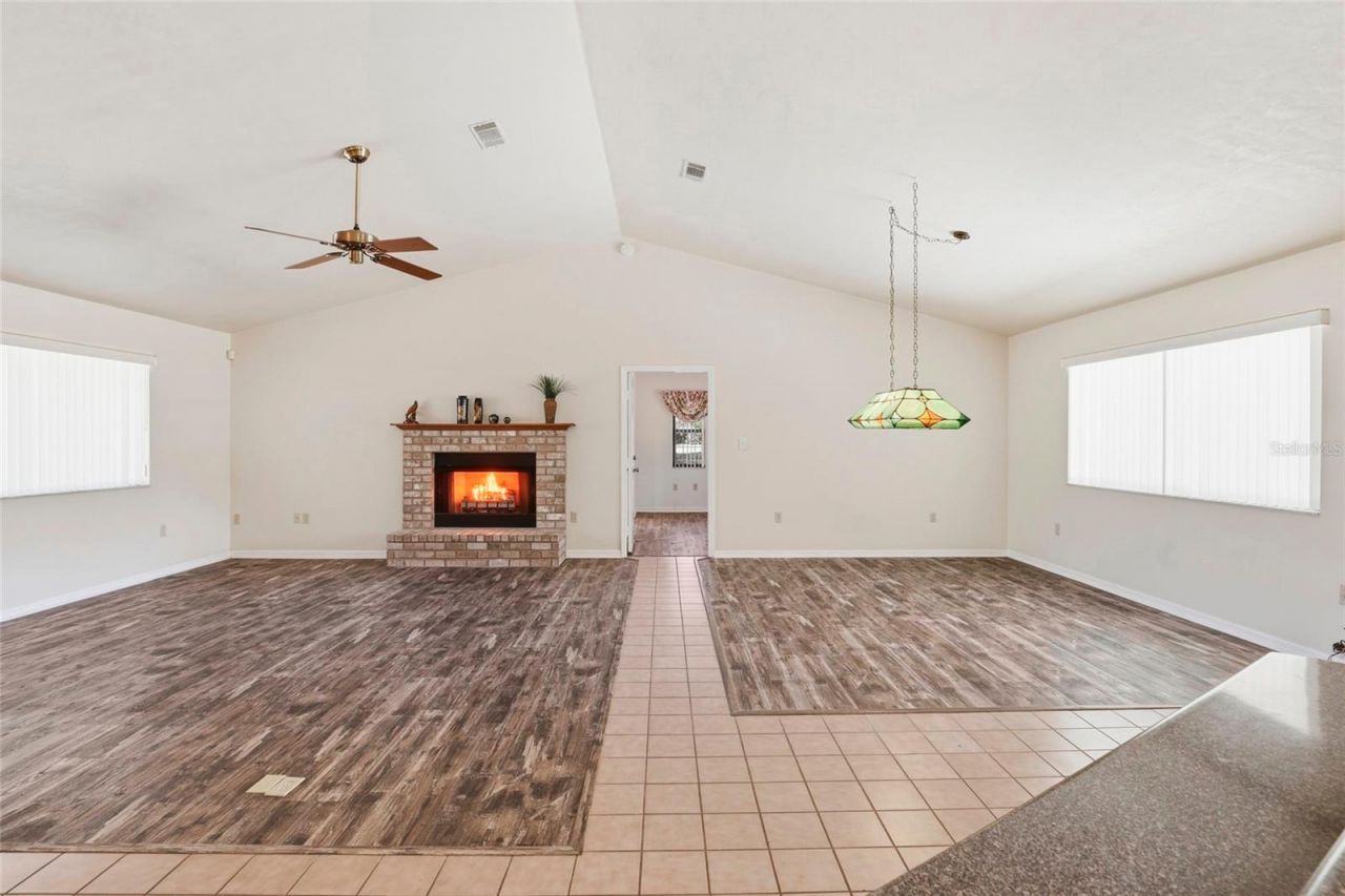 534 SW Thorne Lane, Fort White, FL 32038 Photo