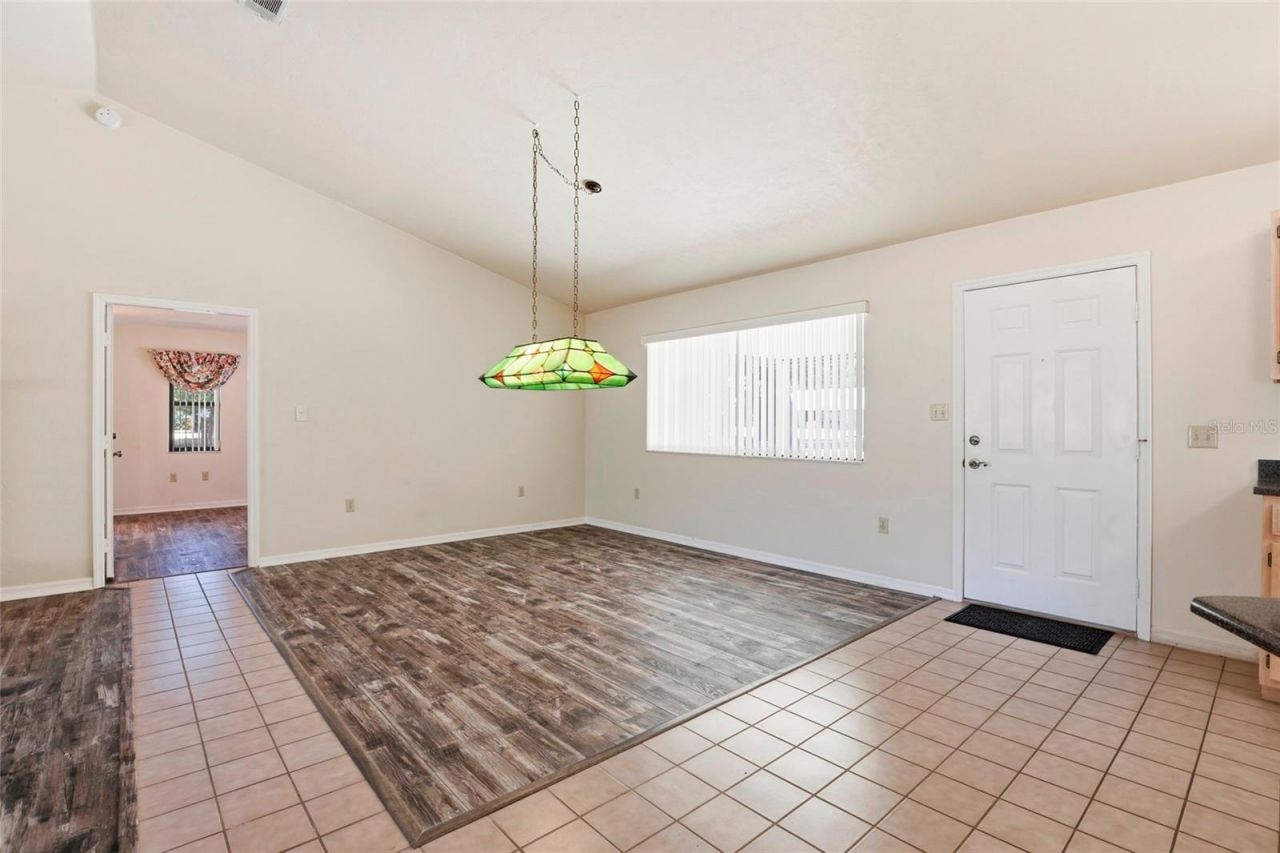 534 SW Thorne Lane, Fort White, FL 32038 Photo