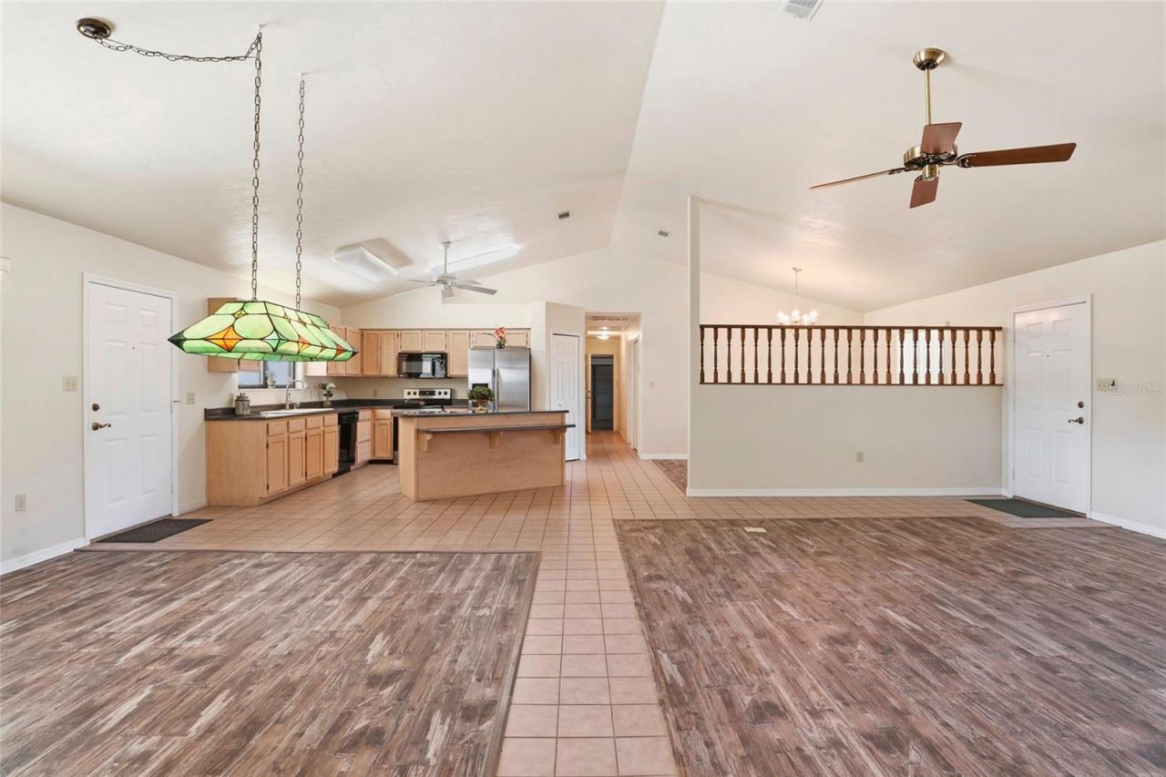 534 SW Thorne Lane, Fort White, FL 32038 Photo