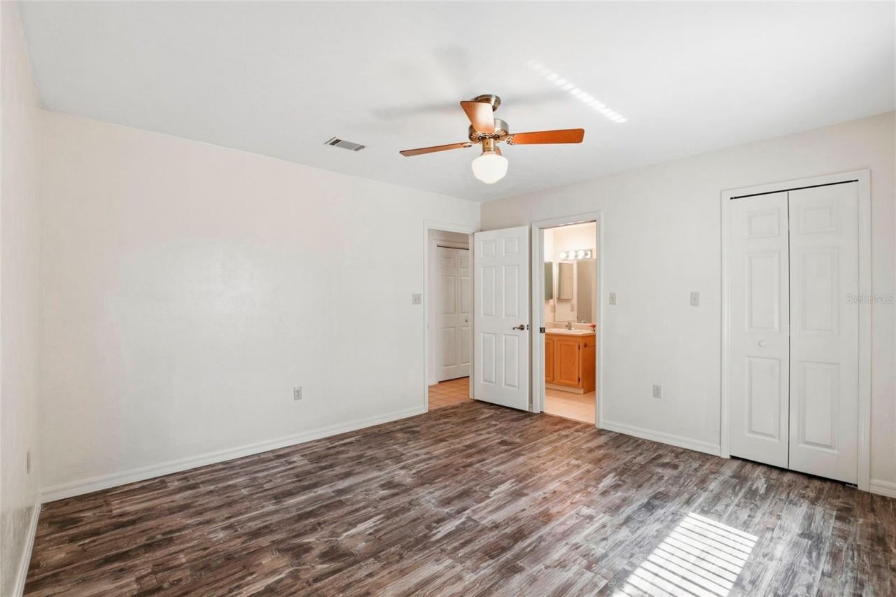 534 SW Thorne Lane, Fort White, FL 32038 Photo