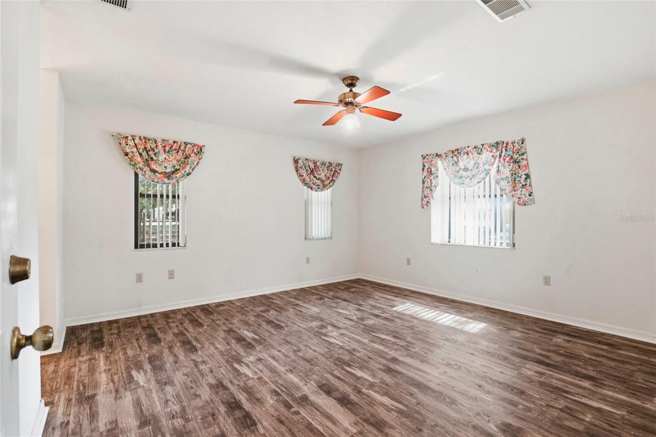 534 SW Thorne Lane, Fort White, FL 32038 Photo