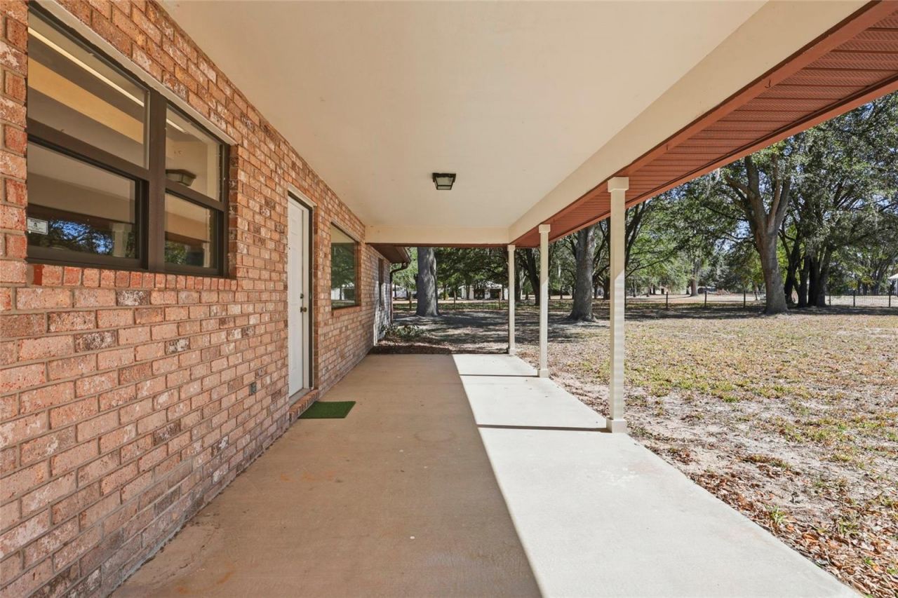 534 SW Thorne Lane, Fort White, FL 32038 Photo