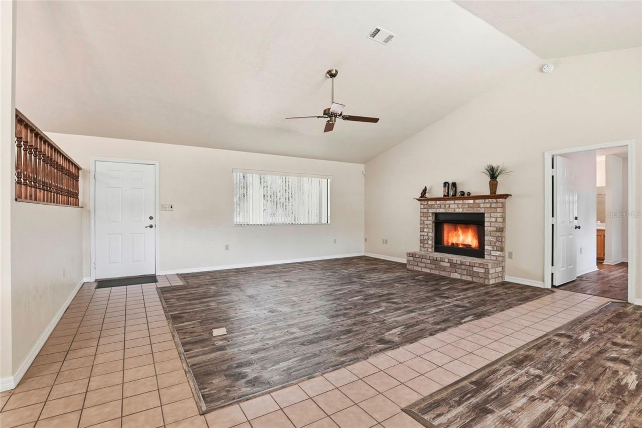 534 SW Thorne Lane, Fort White, FL 32038 Photo