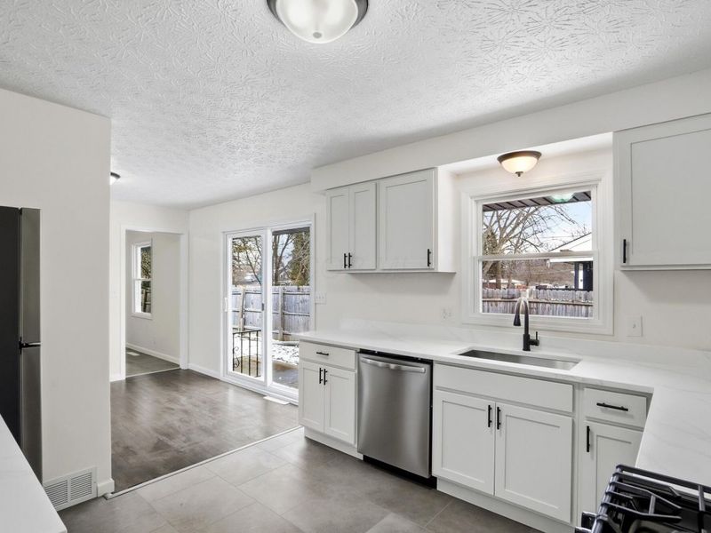 1035 E Fulton Street , Columbus, OH 43227 Photo 15