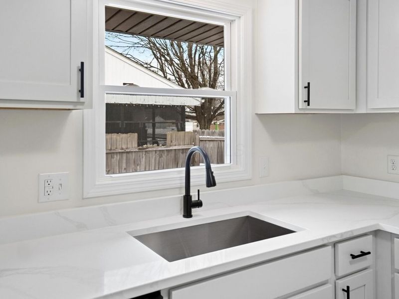 1035 E Fulton Street , Columbus, OH 43227 Photo 17