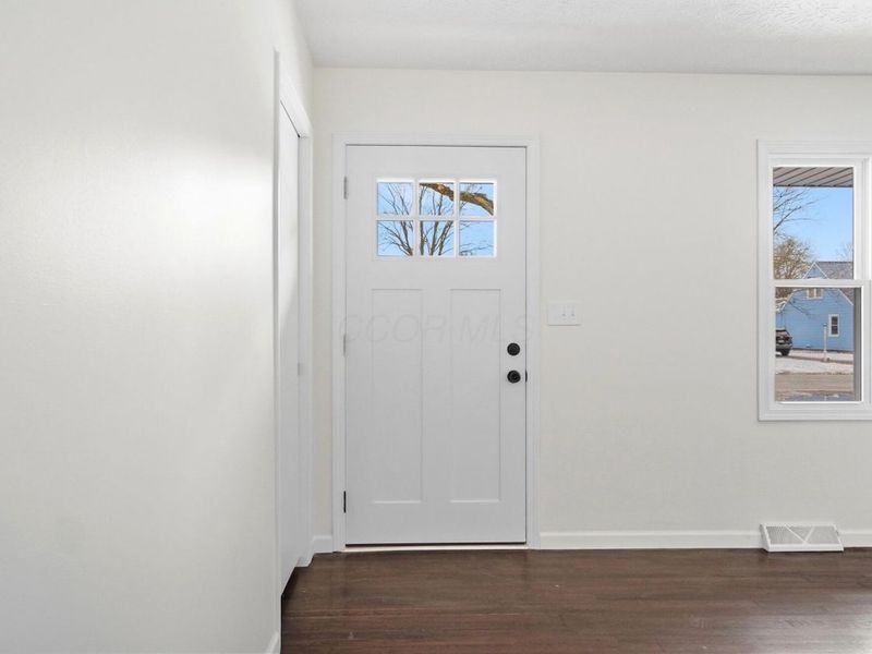 1035 E Fulton Street , Columbus, OH 43227 Photo 5