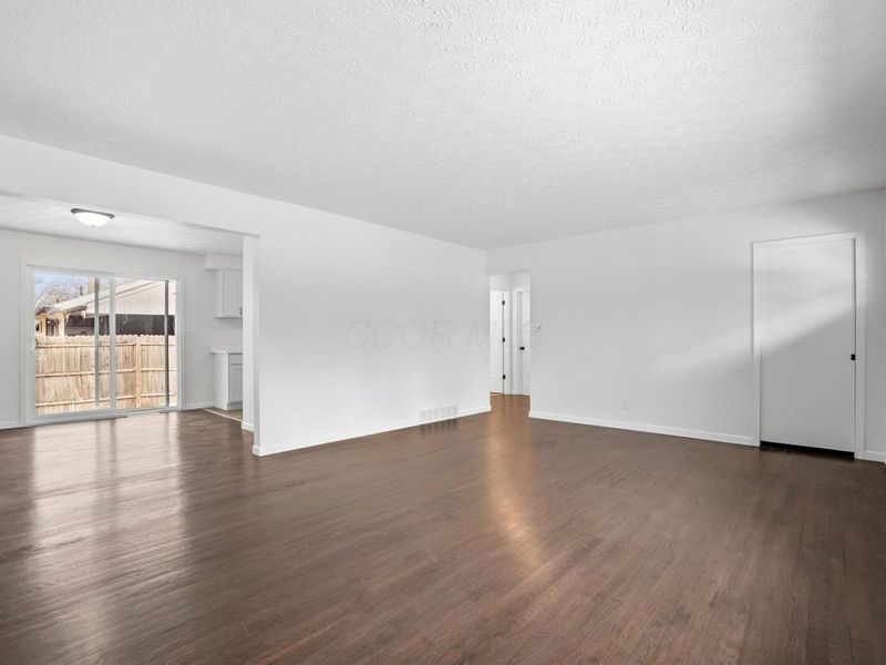 1035 E Fulton Street , Columbus, OH 43227 Photo 8