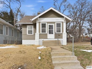 3906 Ames Avenue, Omaha, NE 68111