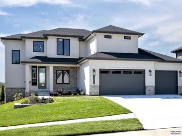 20617 Hartman Avenue, Elkhorn, NE 68022