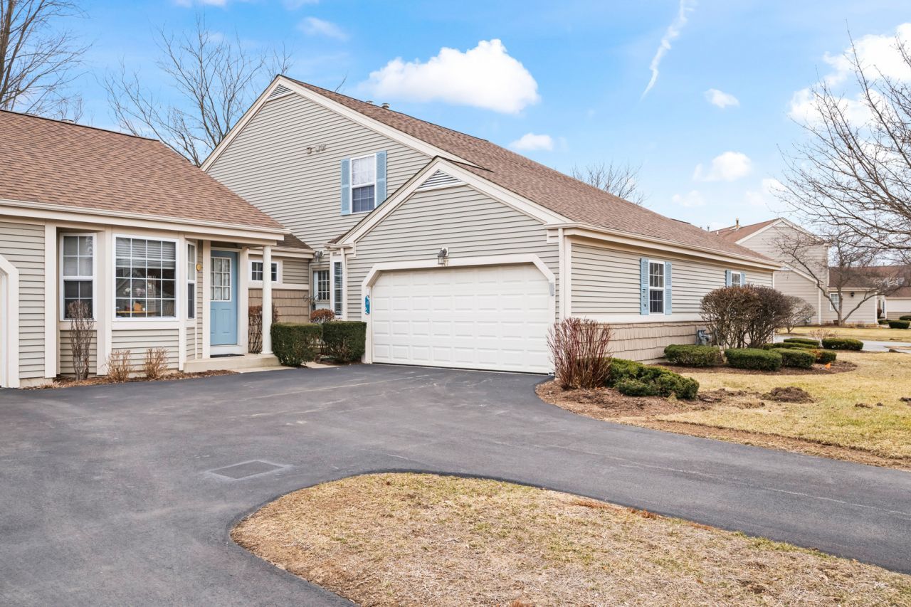 777 Village Circle, Marengo, IL 60152 Main Photo