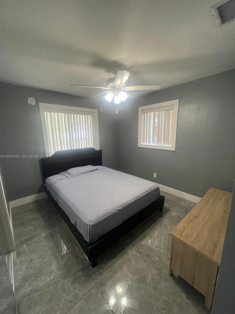 5620 SW 38th St , Davie, FL 33314 Photo