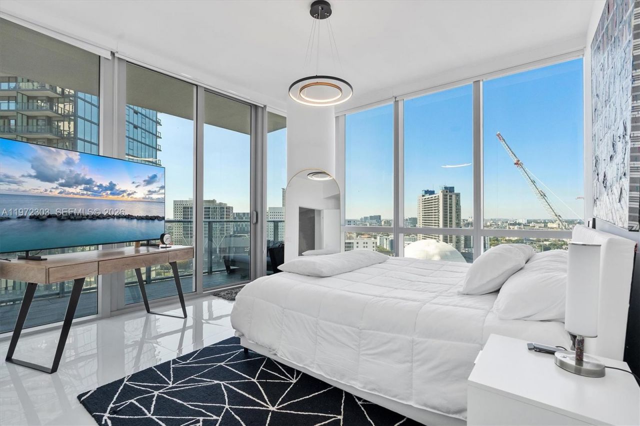 851 NE 1st Ave, Unit 1712, Miami, FL 33132 Photo